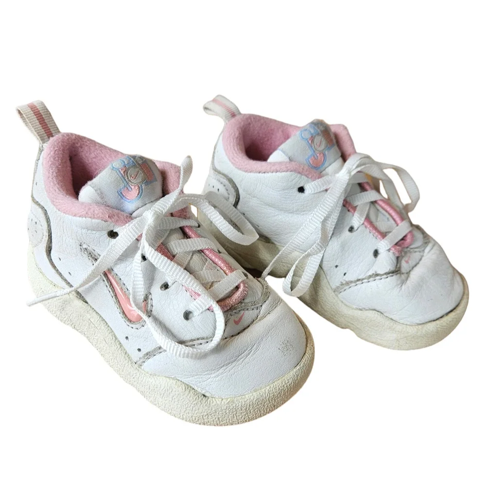 Nike Adorable Baby White Pink Sneakers Toddler Size 4